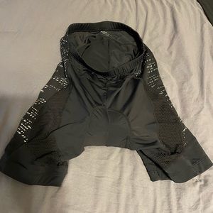 Spinning shorts size medium